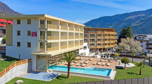 Naturno Hotel | Experience Oceanfront Comfort at Panorama Hotel Nocturnes