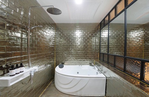 Gwangyang Hotel | Guest Rated Hotel NOL with Breakfast & Family Amenities