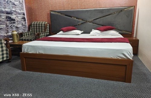 Pahalgam Hotel | Discover Hotel Noor Mahal: 4-Star Family-Friendly Escape