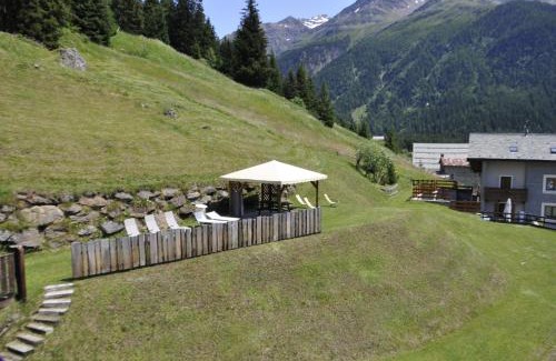 Santa Caterina Valfurva Hotel | Hotel Nordik: Oceanfront Escape with Spa & Hot Tub Amenities
