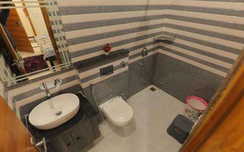 Bulandshahr Hotel | Discover Family-Friendly Comfort at Hotel Nova Inn