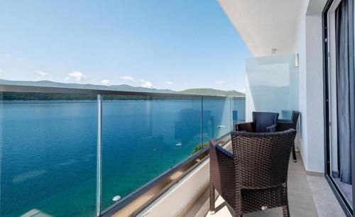 Neum Hotel | Relax at Novum-Hotel: Pet-Friendly with Oceanfront Views