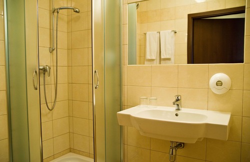 Niepolomice Hotel | Inviting Hotel Novum: Rated 8.6 with Spa & Family Amenities