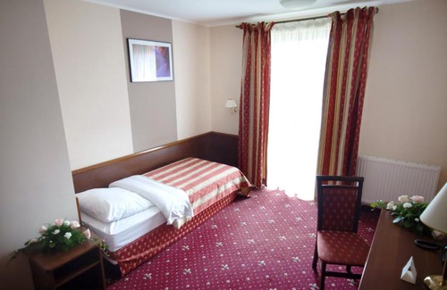 Niepolomice Hotel | Discover Hotel Novum & Spa: Guest Rated 8.6 with Wellness Perks