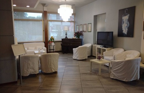 Gozzano Hotel | Discover Hotel Nuova Italia: Family-Friendly with Spa & Pool