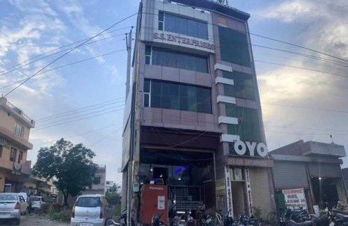 Rajpura Hotel | Pet-Friendly Haven at Ess Enterprises - A 4-Star Experience