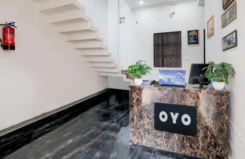 Malihabad Hotel | Hotel O A.R Palace