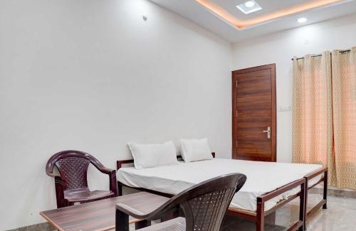 Bhopal Hotel | Hotel O akshat guest house