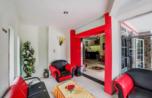 Tanjung Balai Hotel | Budget-Friendly OYO 90980 Al Karim Syariah with Breakfast