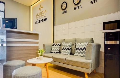 Medan Hotel | Budget-Friendly Stay at SUPER OYO 93064 Alhesa Residence