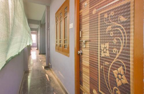 Farooq Nagar Hotel | Child-Friendly AC Rooms at AM Luxury - Rated 8.5/10!
