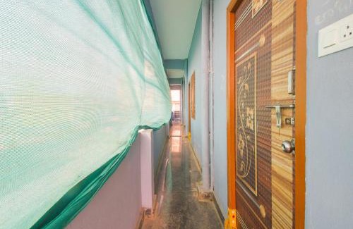 Farooq Nagar Hotel | Child-Friendly AC Rooms at AM Luxury - Rated 8.5/10!