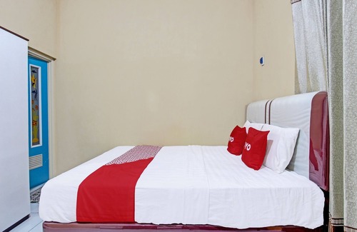 Cilacap Hotel | Budget-Friendly Stay at OYO 92296 Amole Paviliun Syariah