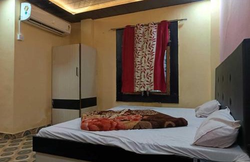 Bhongaon Hotel | Budget-Friendly Stay at SPOT ON Apex with Breakfast Included
