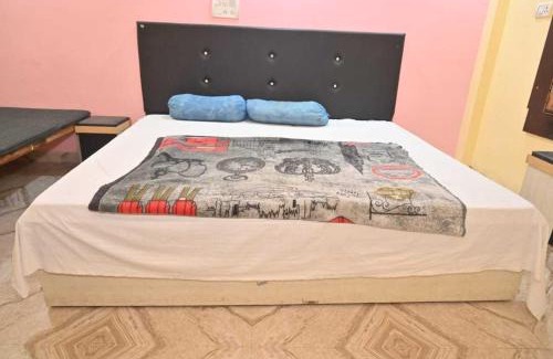 Bhongaon Hotel | Budget-Friendly Stay at SPOT ON Apex with Breakfast Included