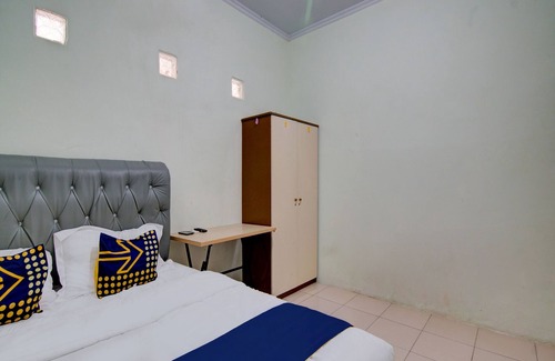 Dumai Hotel | Budget-Friendly Awi Stay Syariah with Breakfast Included