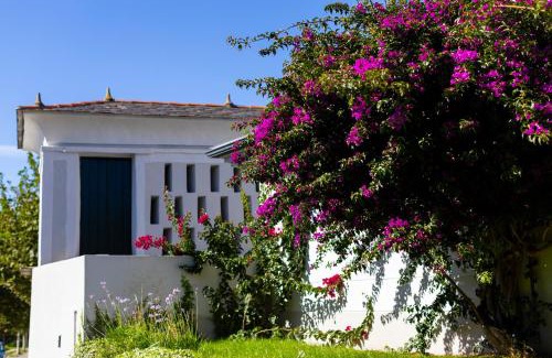 Figueras (Castropol) Hotel | Discover Hotel O Cabazo: 4-Star Family-Friendly Haven