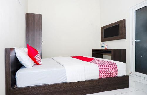 Semarang Hotel | Family-Friendly Stay at OYO 1217 Candi Residence