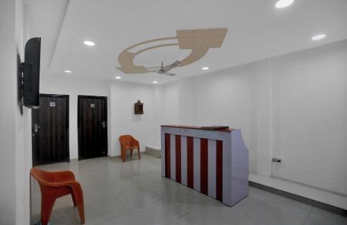 Sector 27 Hotel | Budget-Friendly Stay at OYO Flagship 82964 Hotel Crown 18