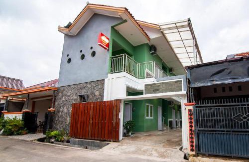 Tegal Hotel | Budget-Friendly Super OYO 2808 D'residence Syariah Hotel