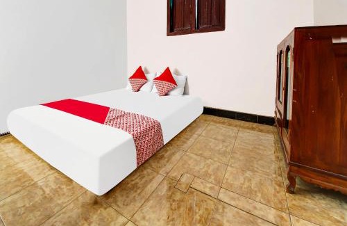 Trenggalek Hotel | Discover OYO Homes 91134: Family-Friendly Stay Awaits