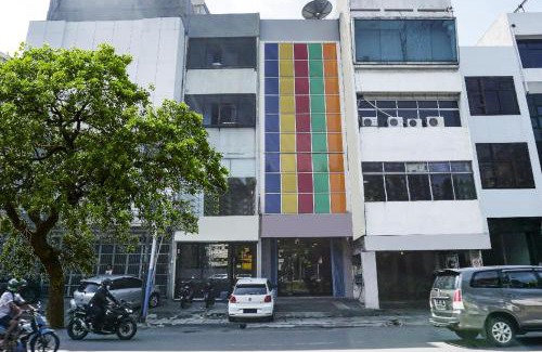 Taman Sari Hotel | Budget-Friendly Stay at OYO 91328 Fiducia Capsule Hotel