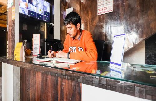 Hisar Hotel | Budget-Friendly OYO Flagship Yash Hotel with Family Amenities
