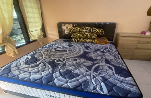 Kecamatan Janapria Hotel | Budget-Friendly Stay at SPOT ON 93441 Gians Homestay