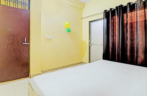 Malihabad Hotel | Budget-Friendly OYO Hotel Golden Grand with Family Amenities