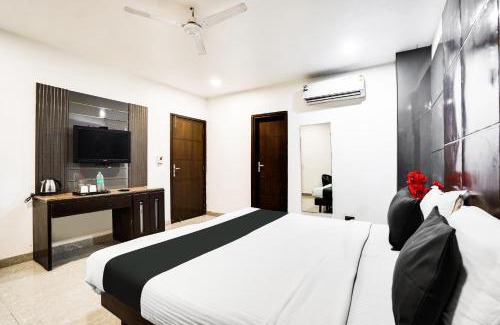 Karol Bagh Hotel | Family-Friendly Stay at OYO Hotel Grand Peepal