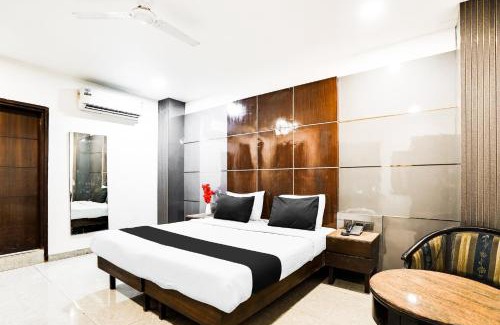 Karol Bagh Hotel | Family-Friendly Stay at OYO Hotel Grand Peepal