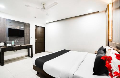 Karol Bagh Hotel | Family-Friendly Stay at OYO Hotel Grand Peepal