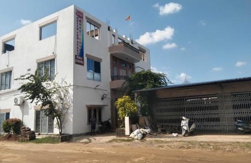 Madanpur Hotel | Hotel O Green Eco Space