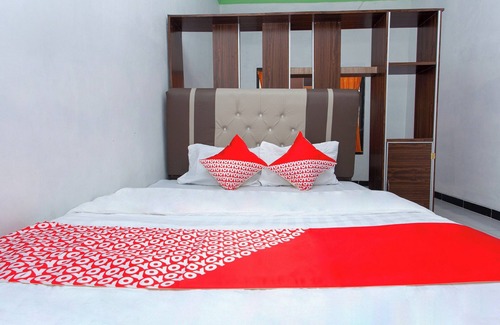 Tegal Hotel | Budget-Friendly SUPER OYO 2873 Griya Annisa for Families
