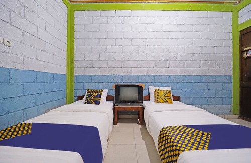Pakem Hotel | Budget-Friendly Stay at SPOT ON 91085 Griya Estu Wening