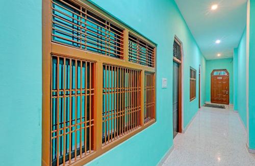 Faizabad House | Budget-Friendly Stay at OYO Om Marriage Hall for Families