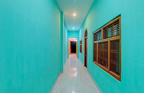 Faizabad House | Budget-Friendly Stay at OYO Om Marriage Hall for Families
