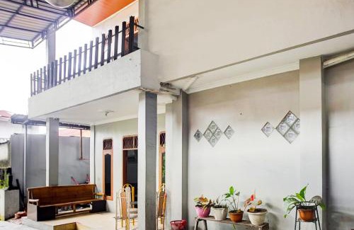 Binjai Hotel | Budget-Friendly OYO 93071 Home Stay Kembar Syariah