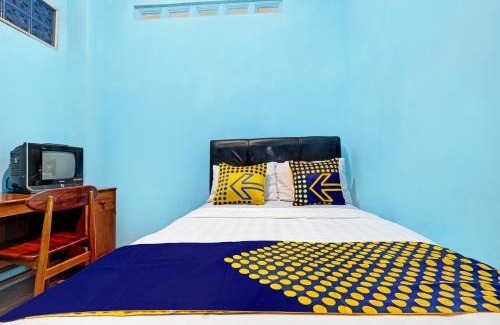 Purwokerto Hotel | Budget-Friendly Stay at SPOT ON 93539 Juan Guest House