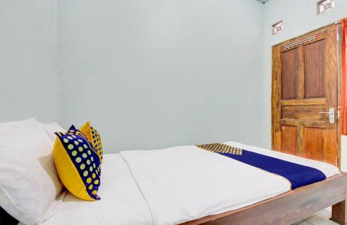Purwokerto Hotel | Budget-Friendly Getaway at SPOT ON 93606 Juan Kostel