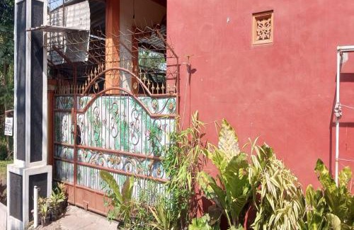 Kedungredjo Hotel | Budget-Friendly Stay at Kost Elisabeth Syariah with Breakfast