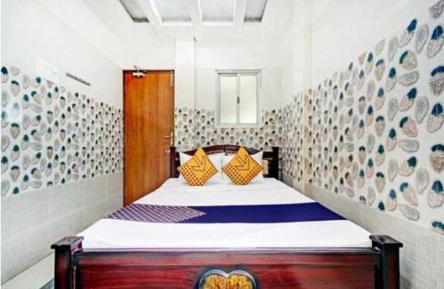 Redhills Hotel | Budget-Friendly Krk Guest House with Breakfast & Family Amenities