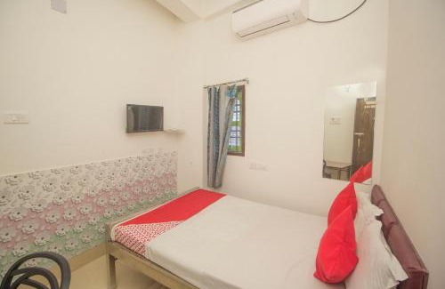 Malda Hotel | Unwind at OYO Hotel Kshounish Residency with Family-Friendly Amenities