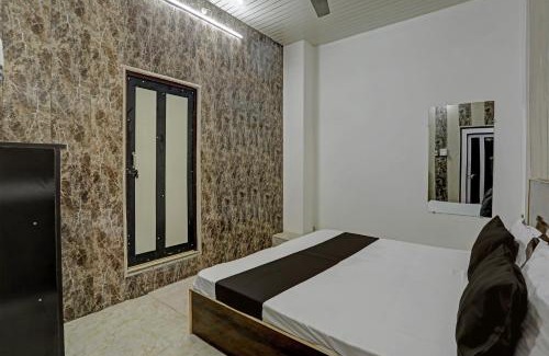 Babugarh Hotel | Top-Rated OYO Hotel Mansarovar: Family-Friendly Retreat