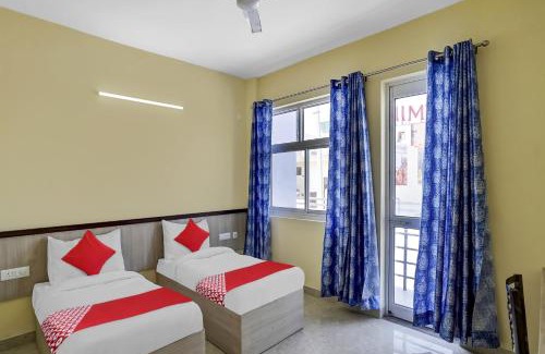 Greater Noida Hotel | Budget-Friendly OYO Flagship Mt Stays 1 - Family Friendly Stay