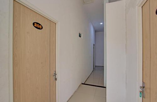 West Semarang Hotel | Budget-Friendly Stay at OYO 93095 New Puspa Residence