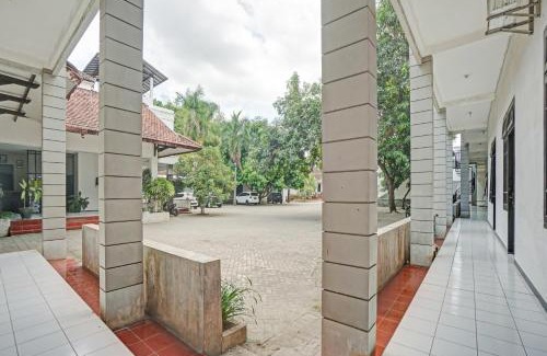 Tulungagung Hotel | Budget-Friendly Stay at OYO 90735 Palem Garden with Breakfast