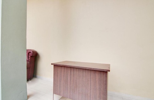 Borneo Hotel | Budget-Friendly Stay at OYO 93127 Penginapan Budhe Sri