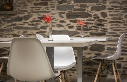 O Pino Hotel | Discover Hotel O Pozo: Family-Friendly Stay with Breakfast