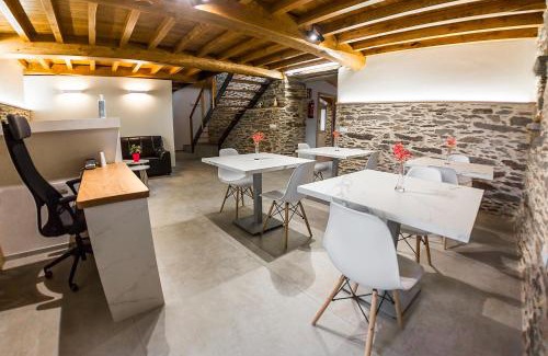 O Pino Hotel | Discover Hotel O Pozo: Family-Friendly Stay with Breakfast